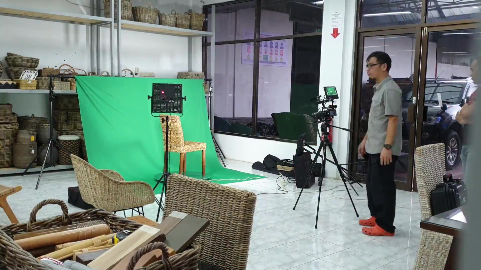 Behind The Scene Jasa Pembuatan Video Company Profile PT. Luck One Living Cirebon